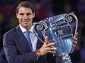Rafel Nadal Nº 1: Rafael Nadal recibe el trofeo que le acredita como Nº 1 del Mundo de 2017 en Londres  